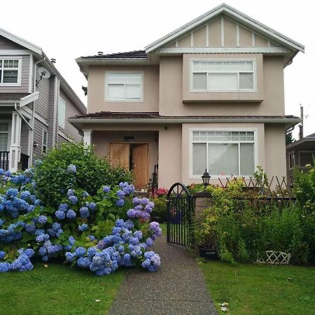 Helen'S House / Close To Skytrain And Airport Vancouver Bagian luar foto