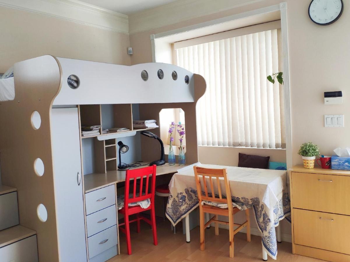 Helen'S House / Close To Skytrain And Airport Vancouver Bagian luar foto